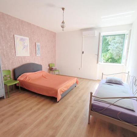 Bright And Colourful Apartment Luce -Sandy Beach Split Kültér fotó
