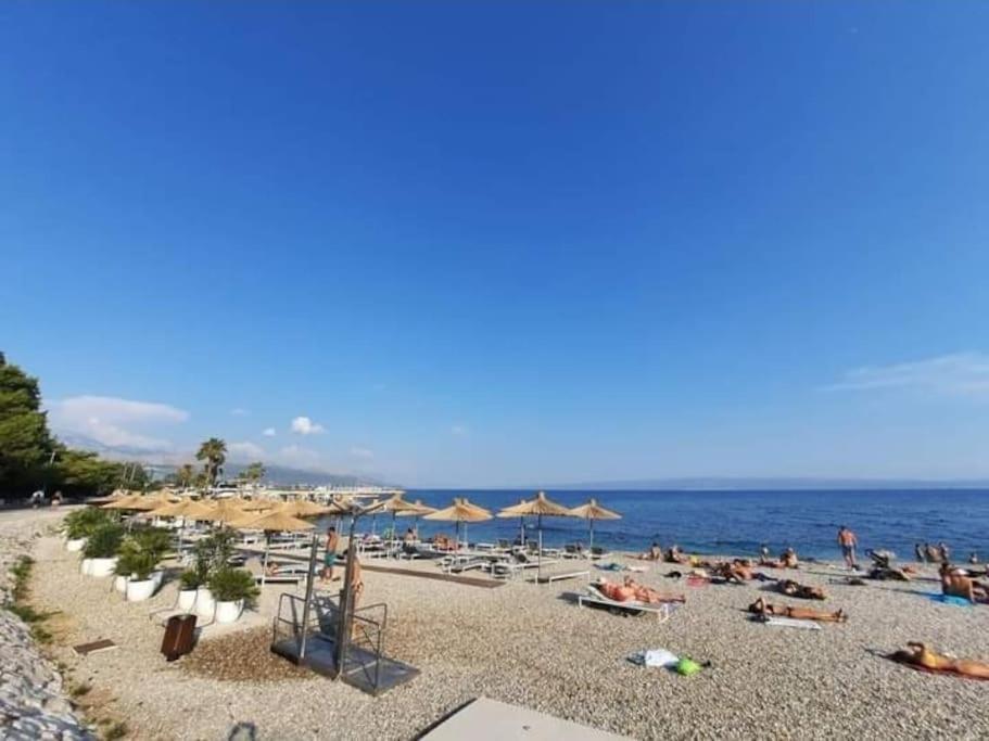 Bright And Colourful Apartment Luce -Sandy Beach Split Kültér fotó